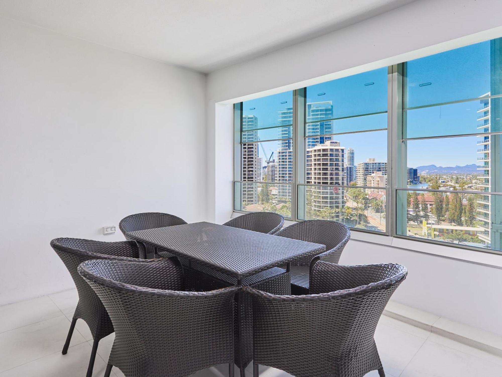 Serain Residences On 9 Hamilton Avenue Голд-Кост Экстерьер фото
