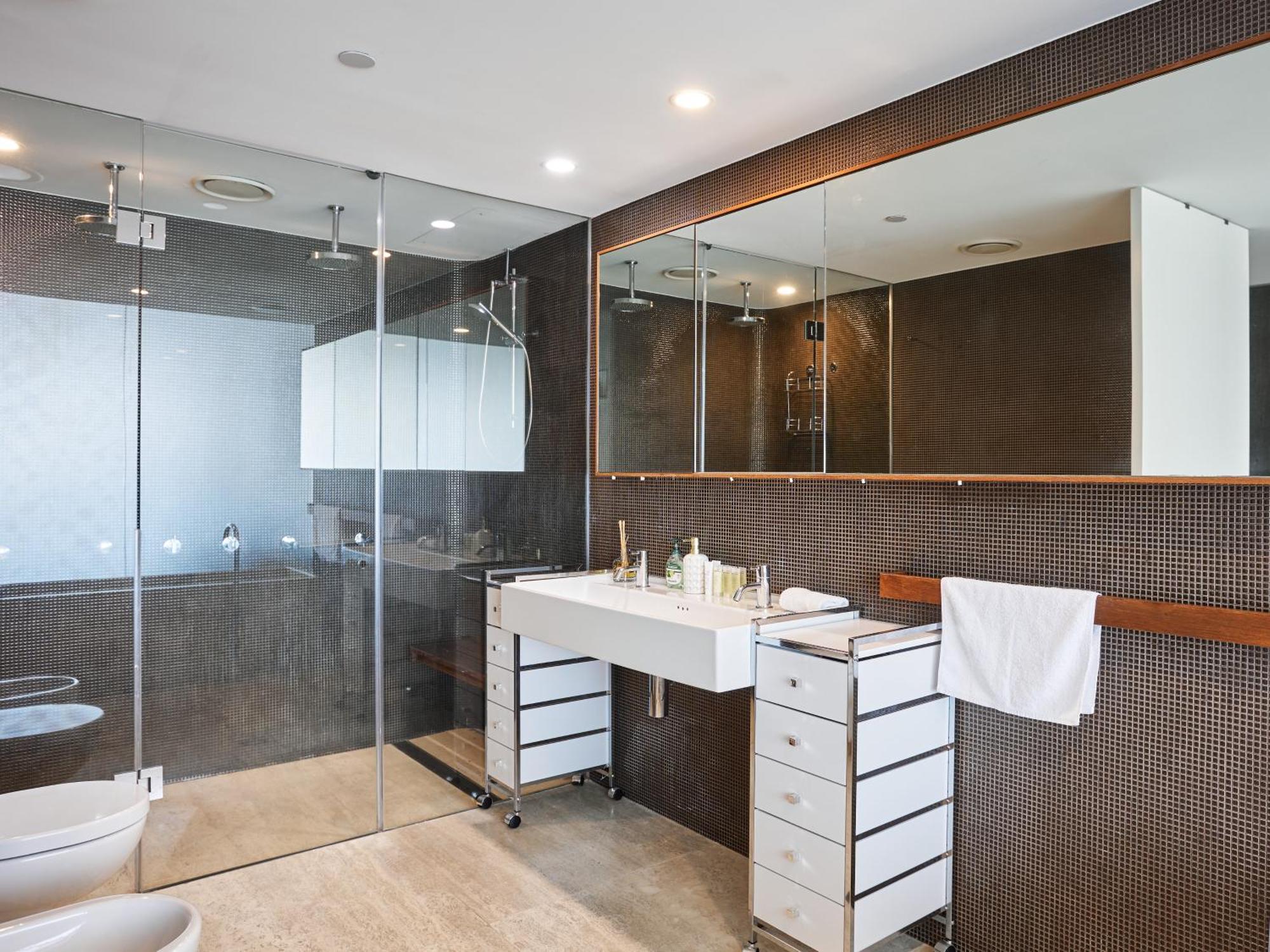 Serain Residences On 9 Hamilton Avenue Голд-Кост Экстерьер фото