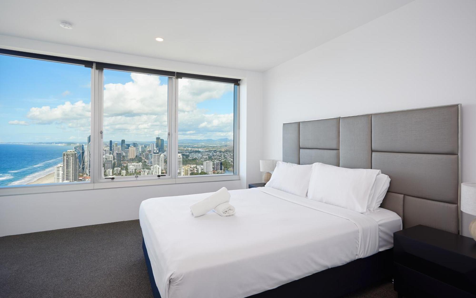 Serain Residences On 9 Hamilton Avenue Голд-Кост Экстерьер фото